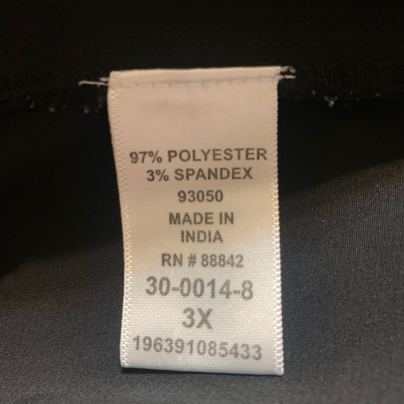 Catherine’s tunic length black button up blouse, polyester - Picture 6 of 6